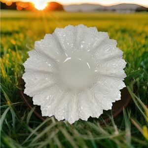 Vtg Rare Cream Ceramic Lacy Centerpiece Serving Bowl Ruffle Edges Signed 12”